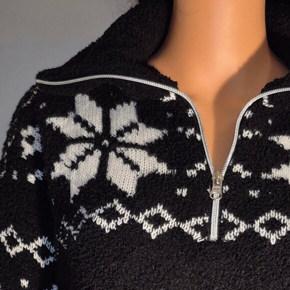 TIME AND TRU stylish sweater, black and white snowflake design in size Large - Picture 6 of 16